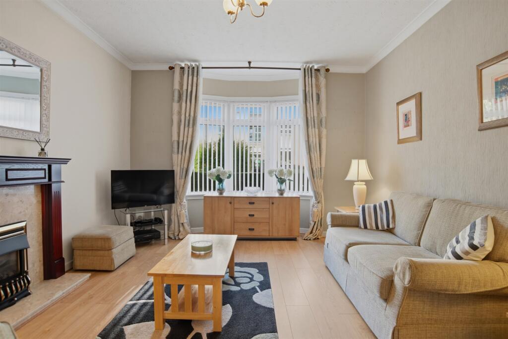 Apartment in Glasgow - View 3
