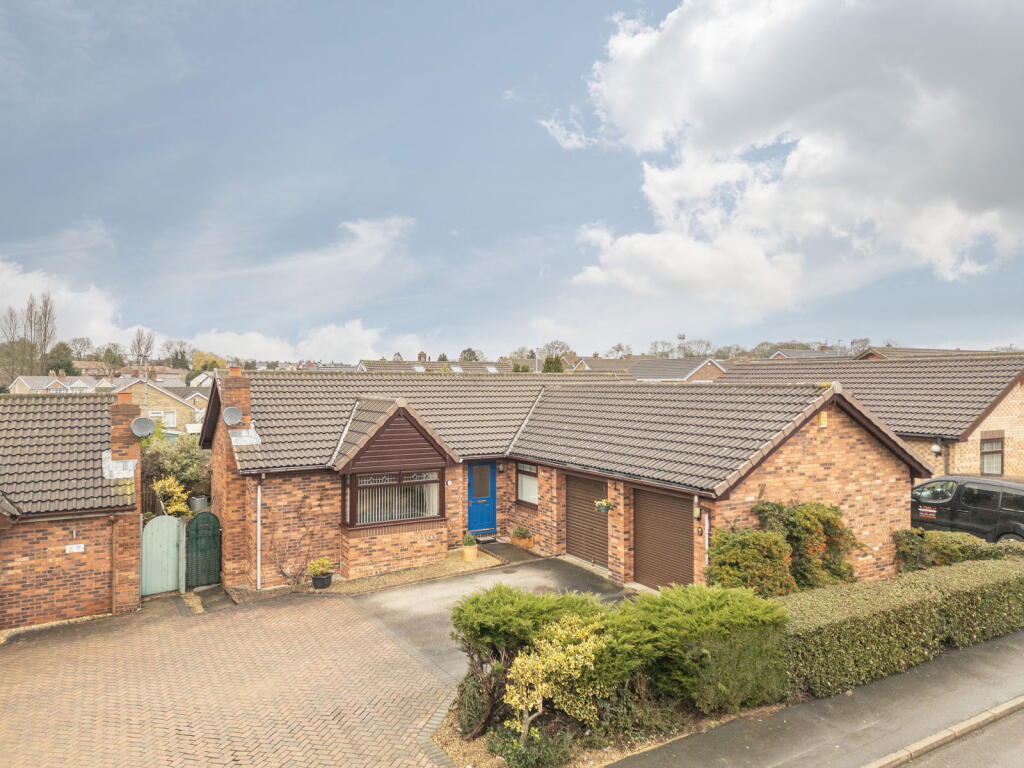 Main image of property: Templegate Walk, Leeds, LS15 0EU