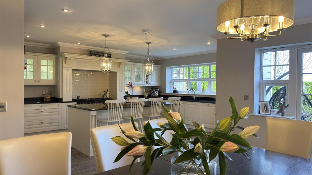 Additional image 3 of Sandbanks Road, Lilliput