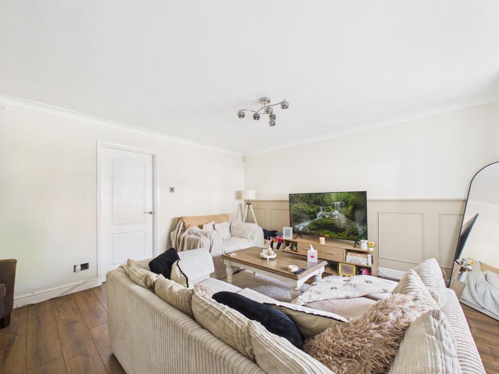 House in South Tyneside, Hebburn - More