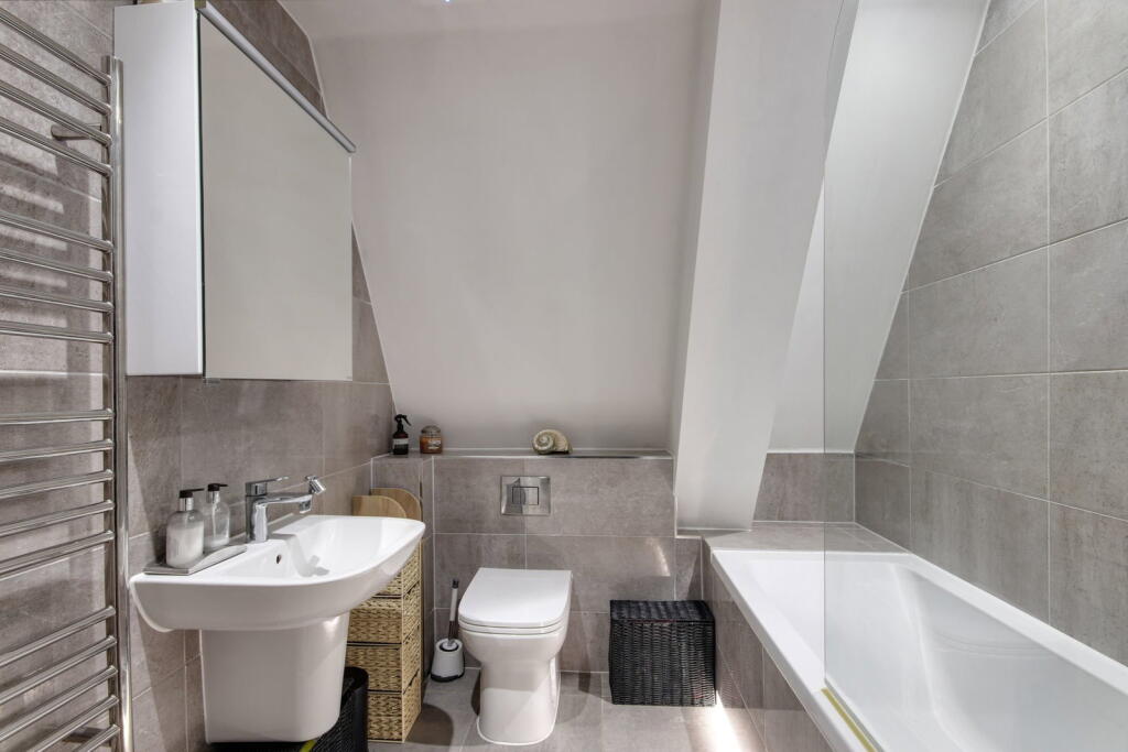 Apartment in Dartford - More