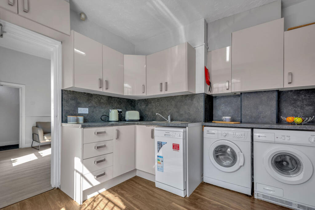House in Leeds - View 4