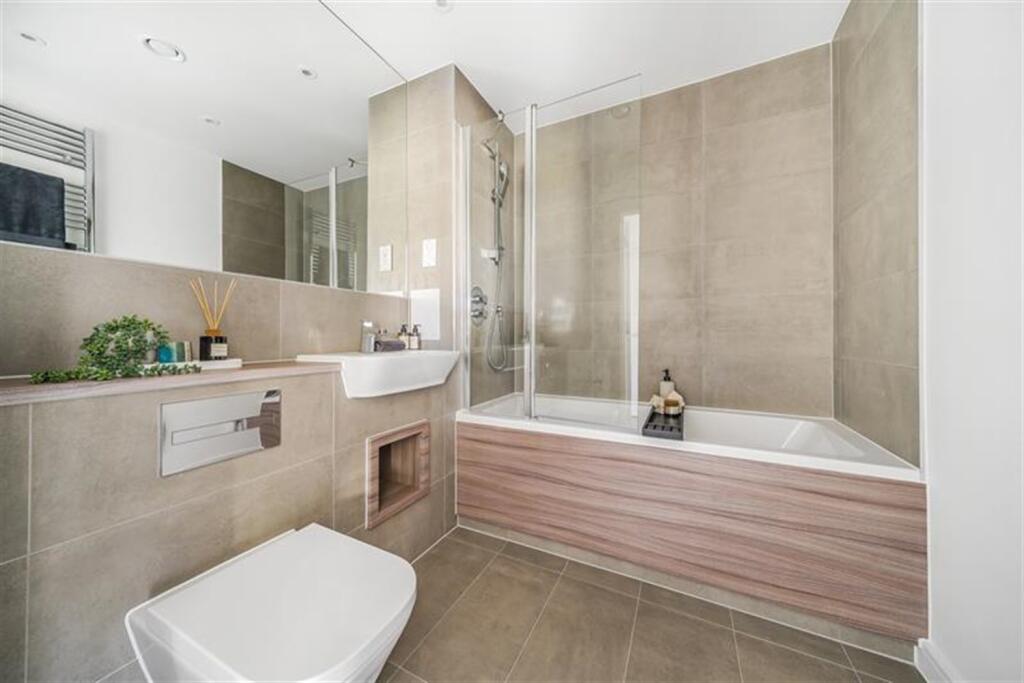 Apartment in London - View 2