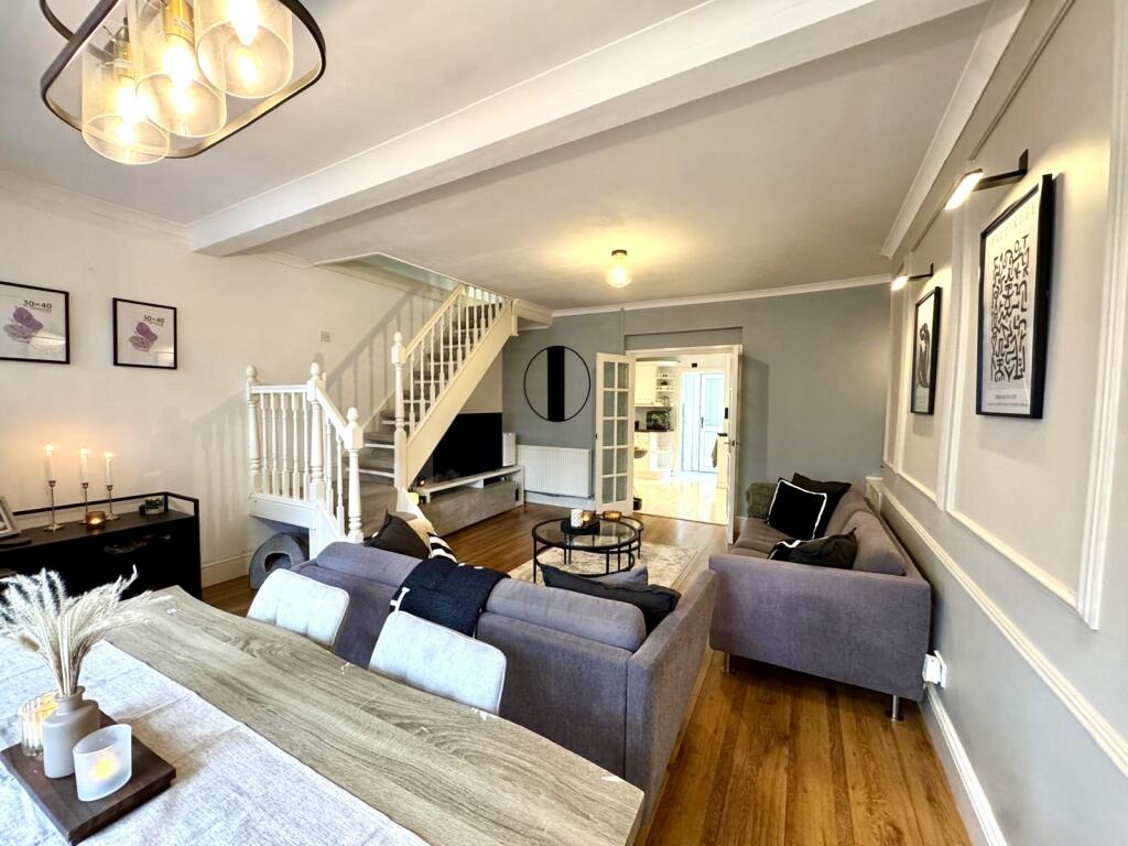 House in Merthyr Tydfil, Town - More