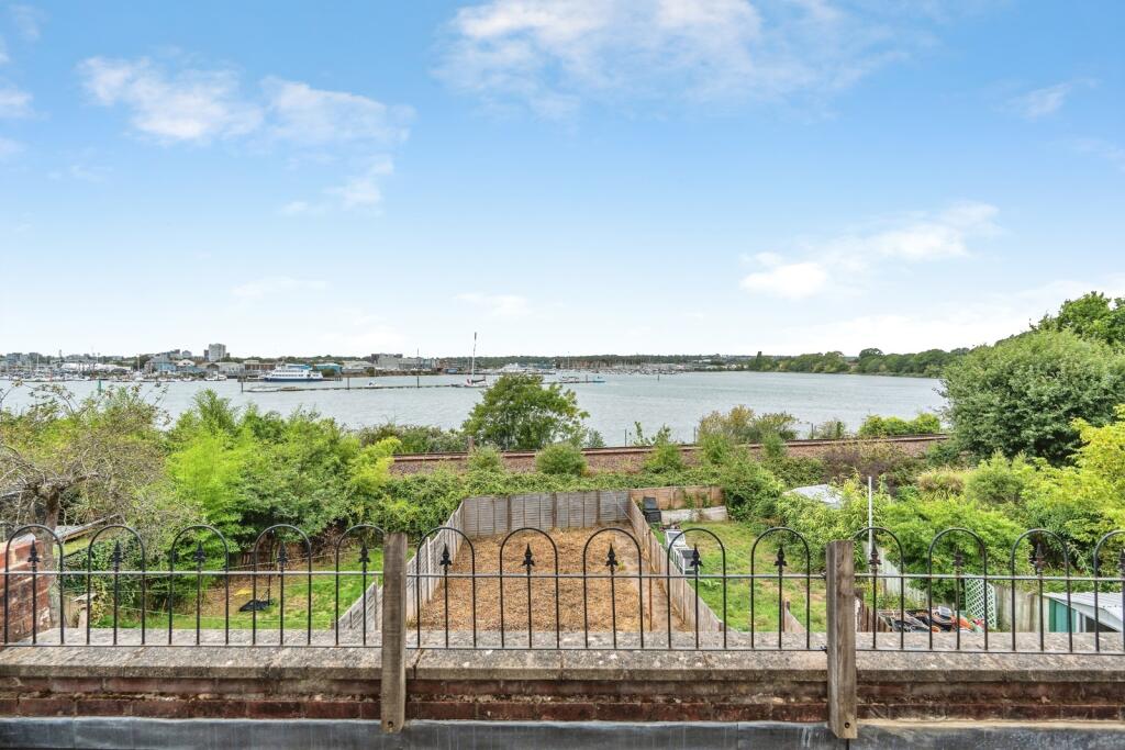 Main image of property: Braeside Road, Southampton, Hampshire, SO19