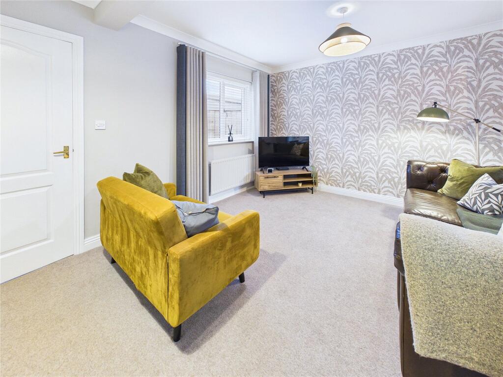 Royal George Close, Shildon, Durham, DL4 photo 4