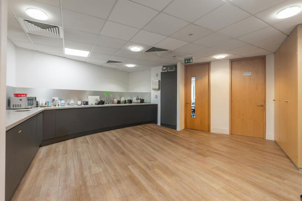 06-134-138_The_Grove_Stratford_E15.jpg