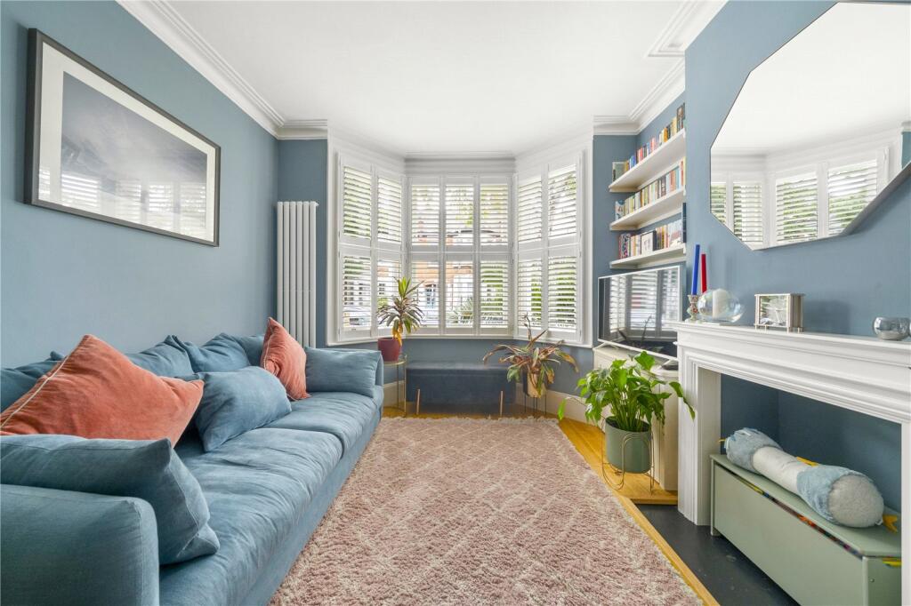 Howard Road, Walthamstow, London, E17 - More