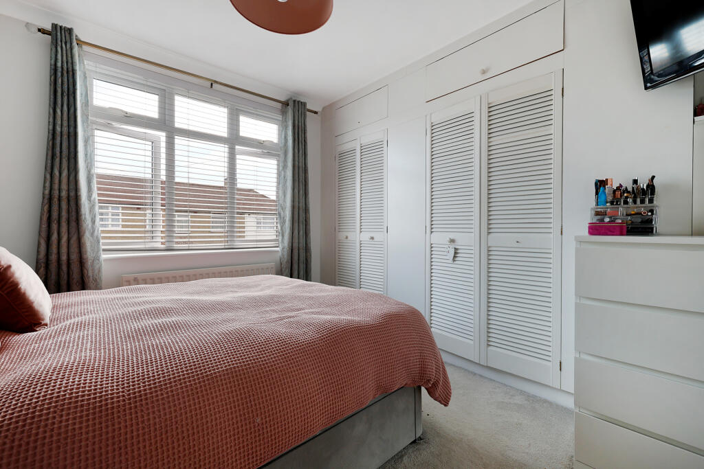 Prince Albert Square, Redhill, Surrey, RH1 - View 5
