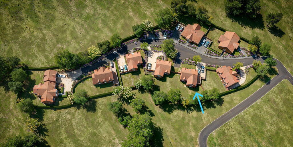 Additional image 3 of Aspen House, Mayfield Farm, Bear Lane, Henley-In-Arden B95 5JJ