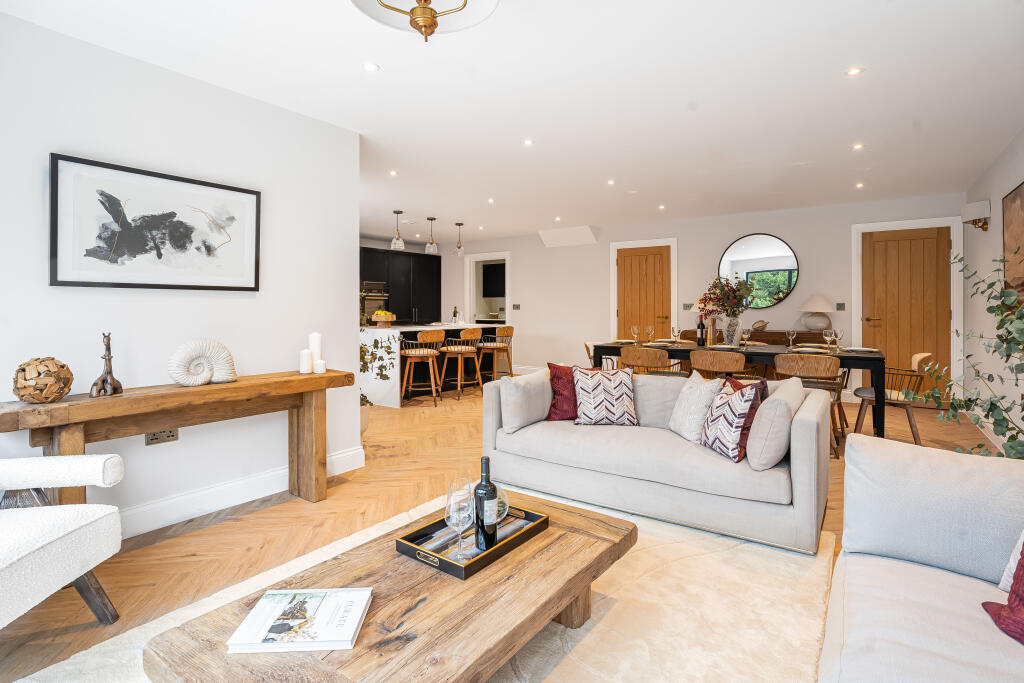 Main image of property: The Oaklands, Aston Lane, Bragbury End, SG2