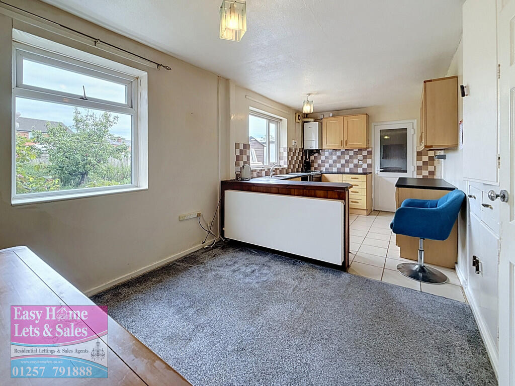 Mavis Drive, Coppull photo 4