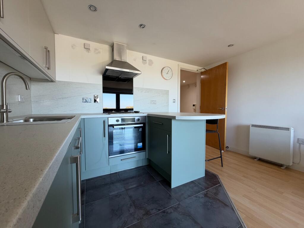 Apartment in Cardiff - More