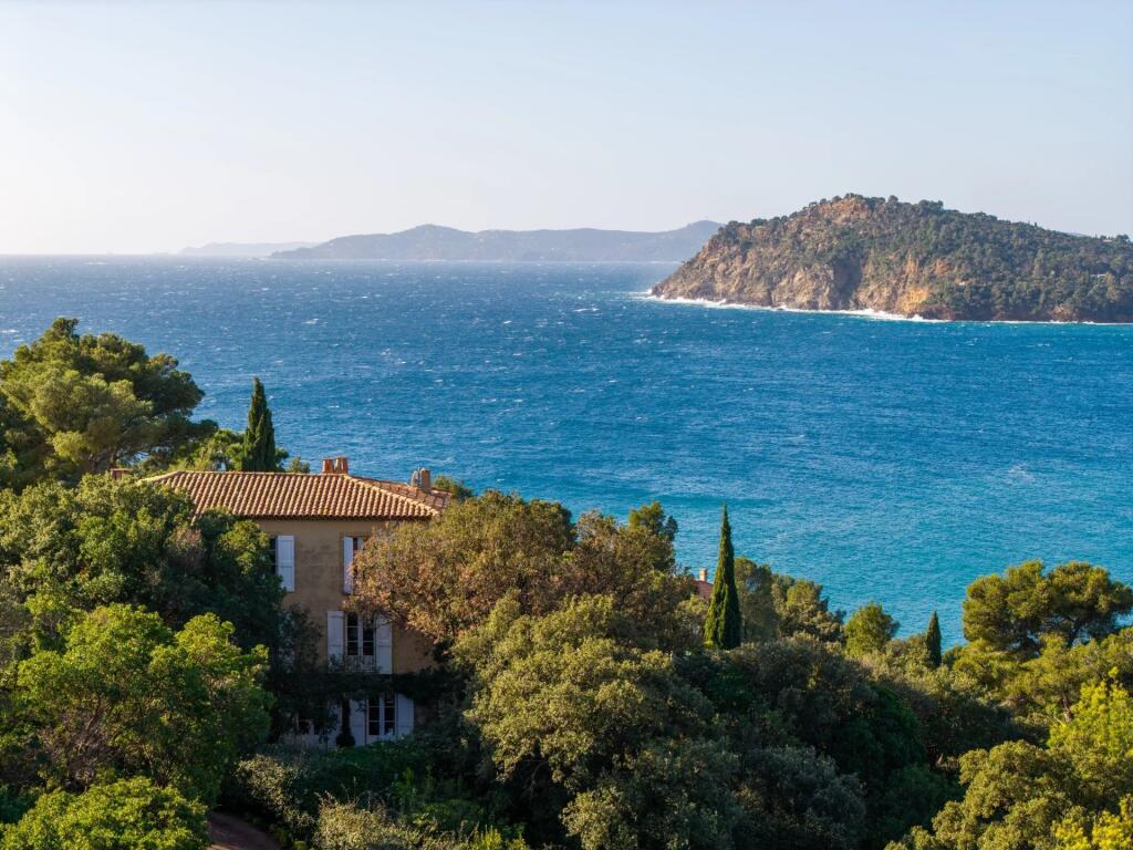 Main image of property: Provence-Alps-Cote d`Azur, Var, Rayol-Canadel-sur-Mer