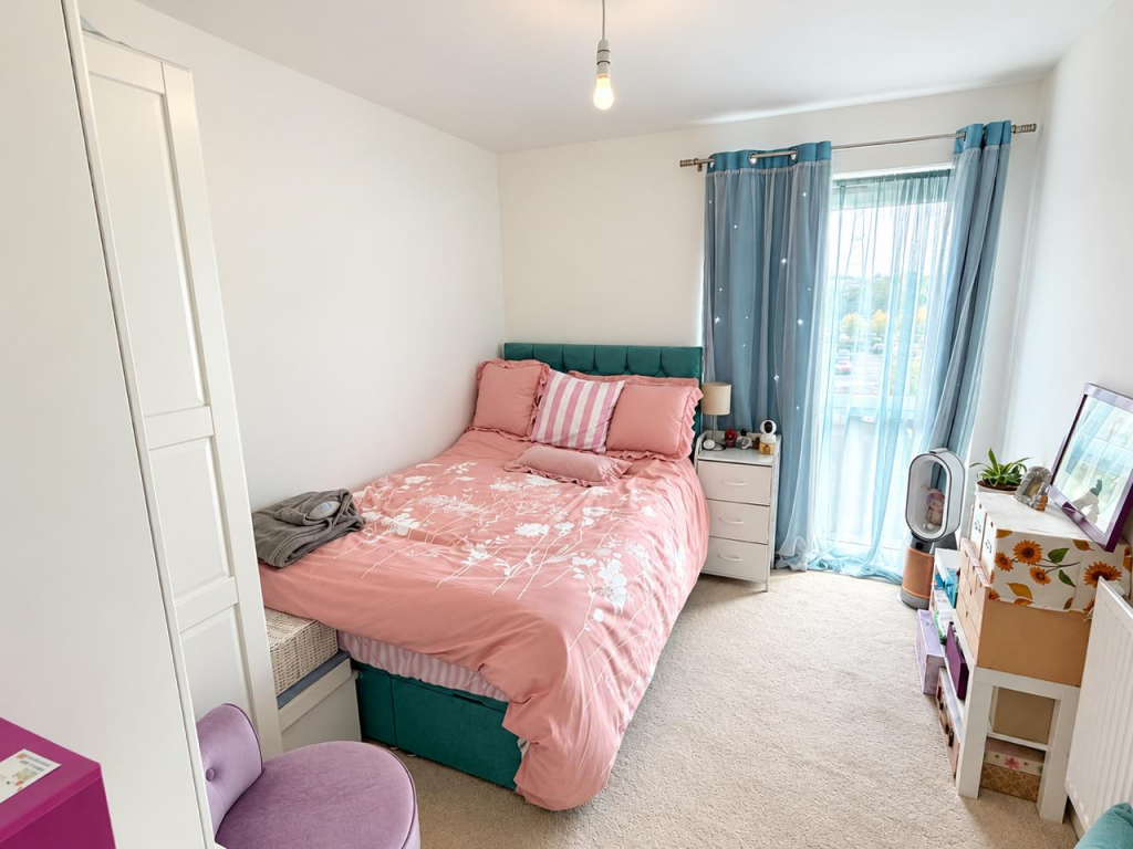 Apartment in Bristol - More