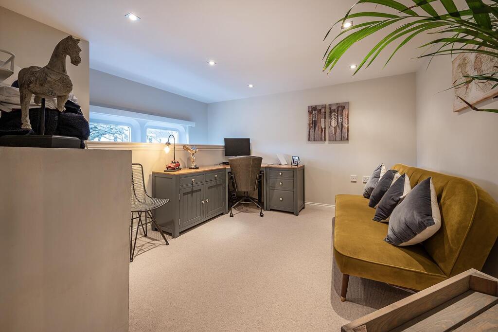 Apartment in Warwick, Royal Leamington Spa - View 5