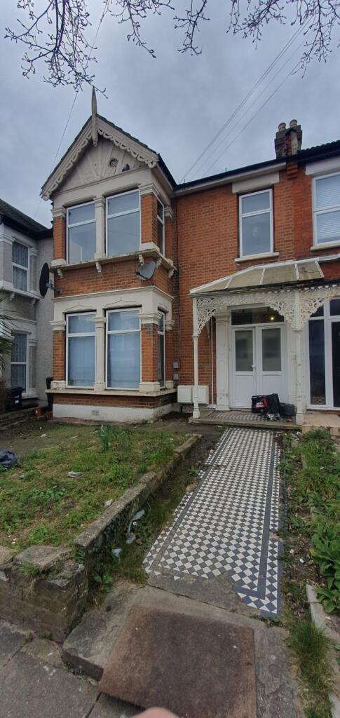 Main image of property: Stanhope Gardens, London, IG1