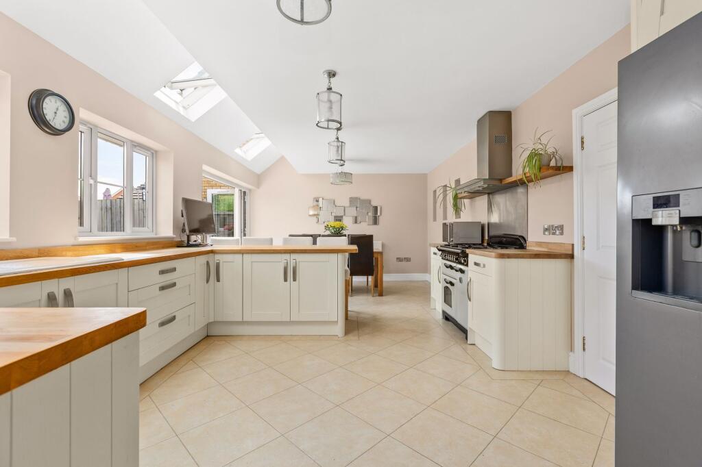 Bedford Road, Henlow, SG16 - View 3