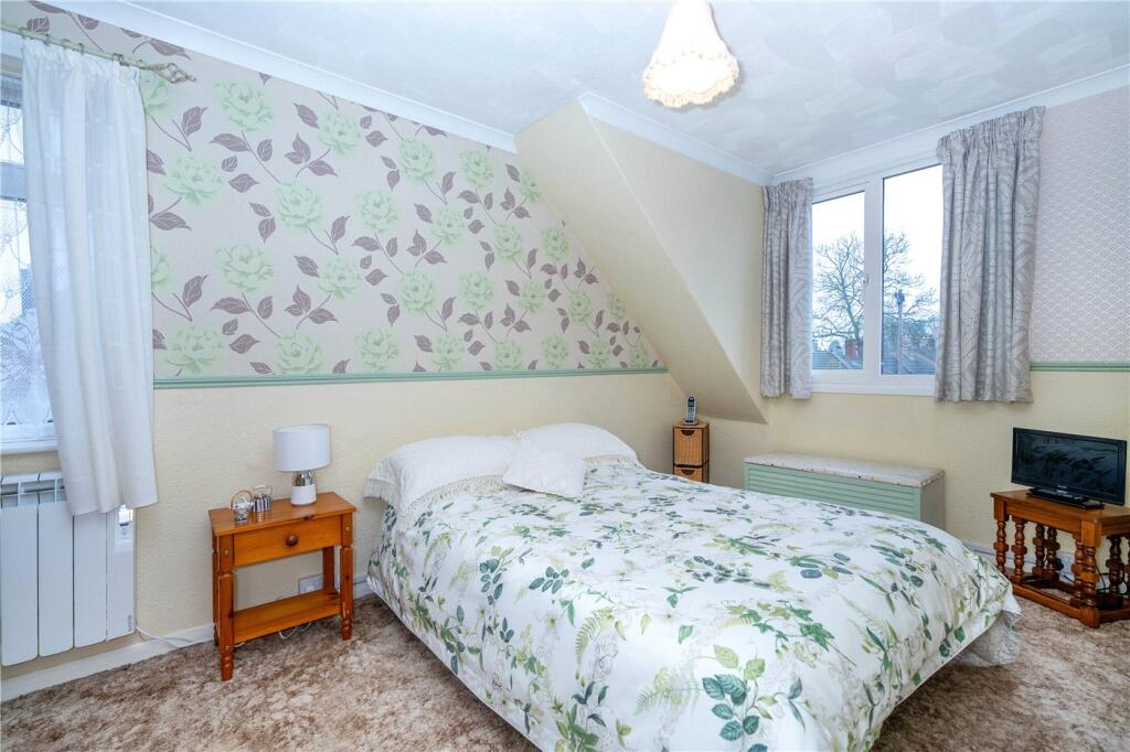 House in South Kesteven, The Croft, Bourne - More