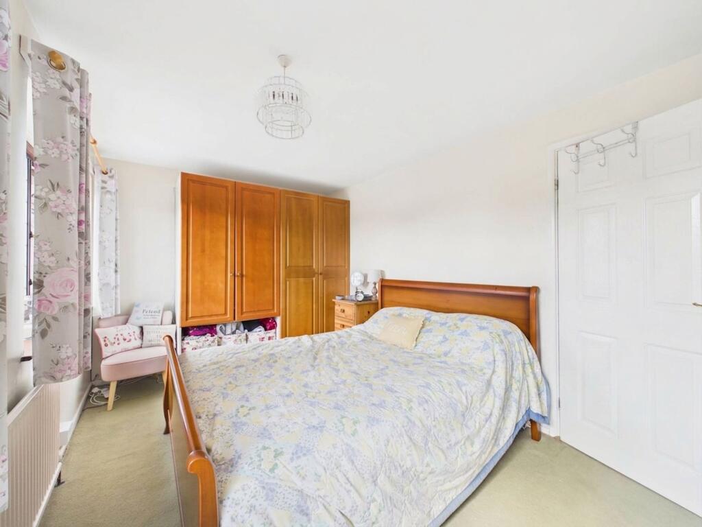 House in Thurrock, Essex - View 3