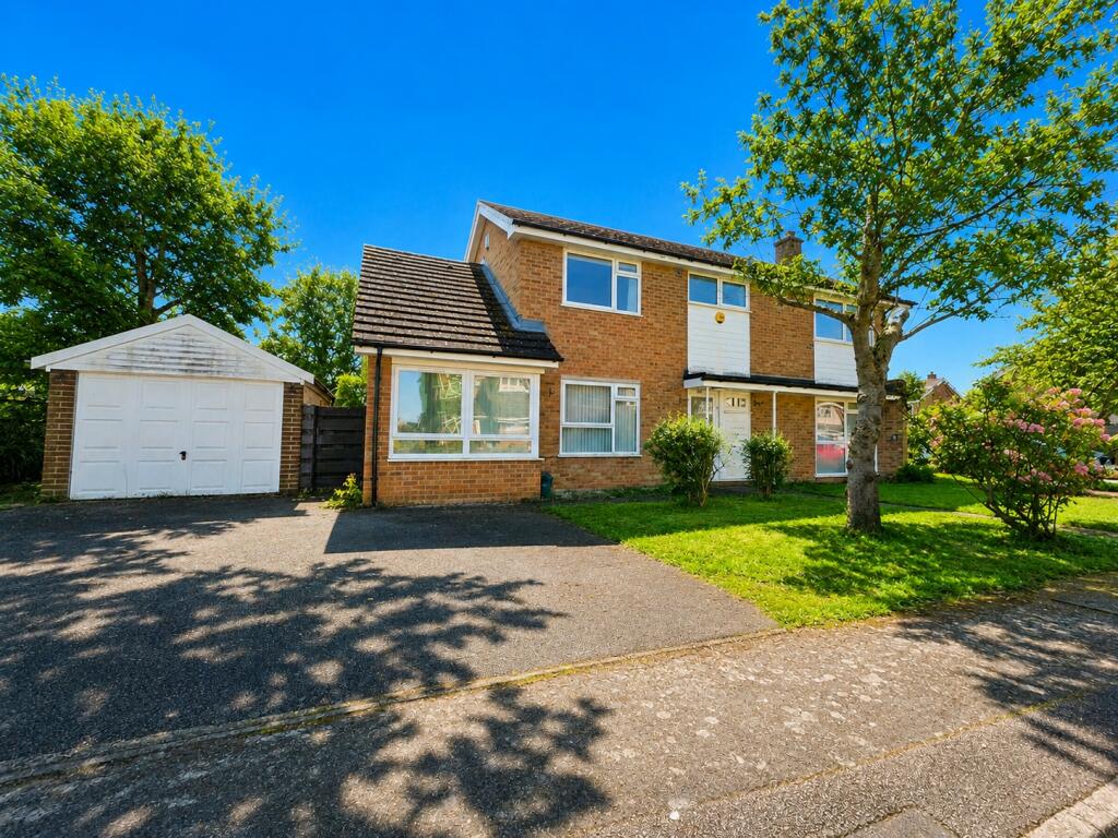 Main image of property: Chestwood Close, Billericay, Essex, CM12