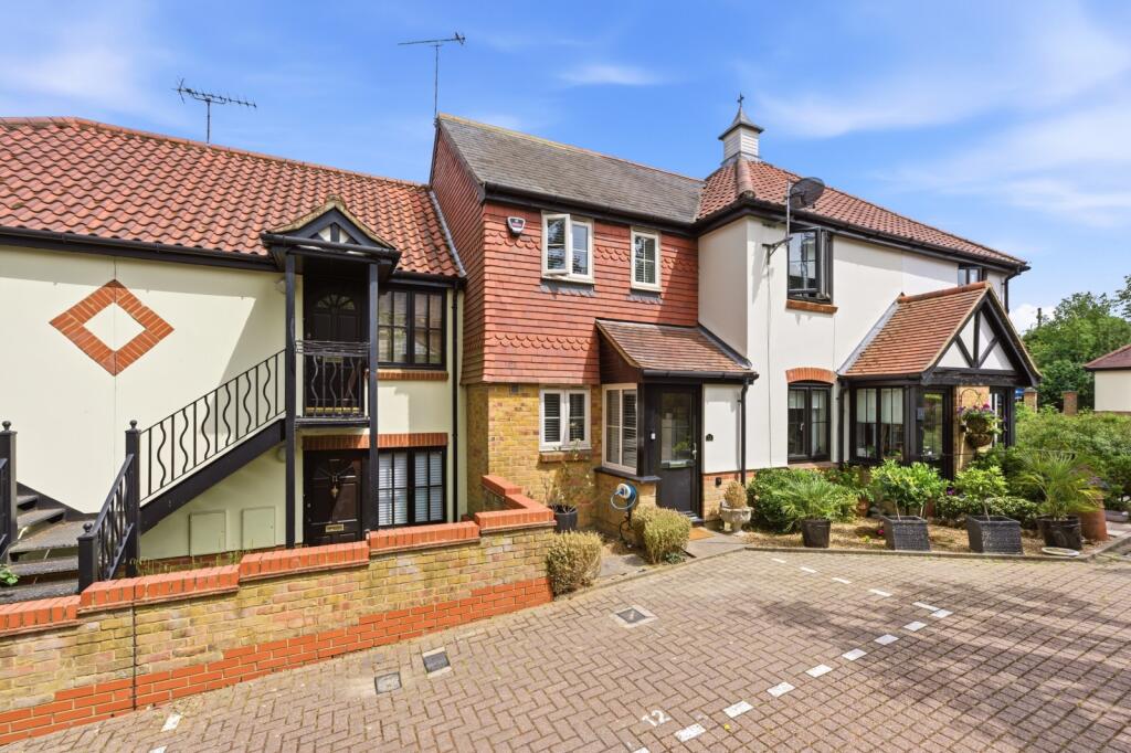 Main image of property: Loire Mews, Harpenden, Hertfordshire, AL5
