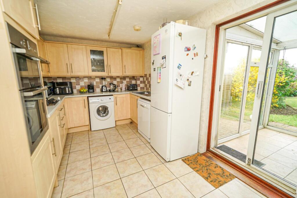 Jupiter Drive, Leighton Buzzard photo 2