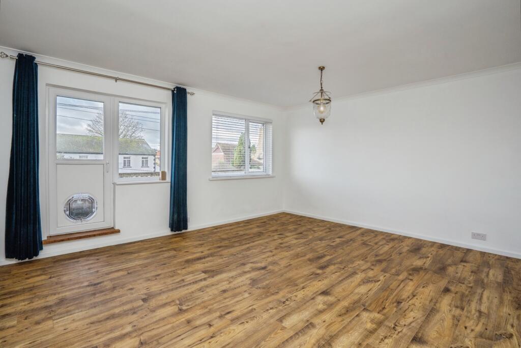 South Lane, Clanfield, Waterlooville, Hampshire, PO8 photo 4