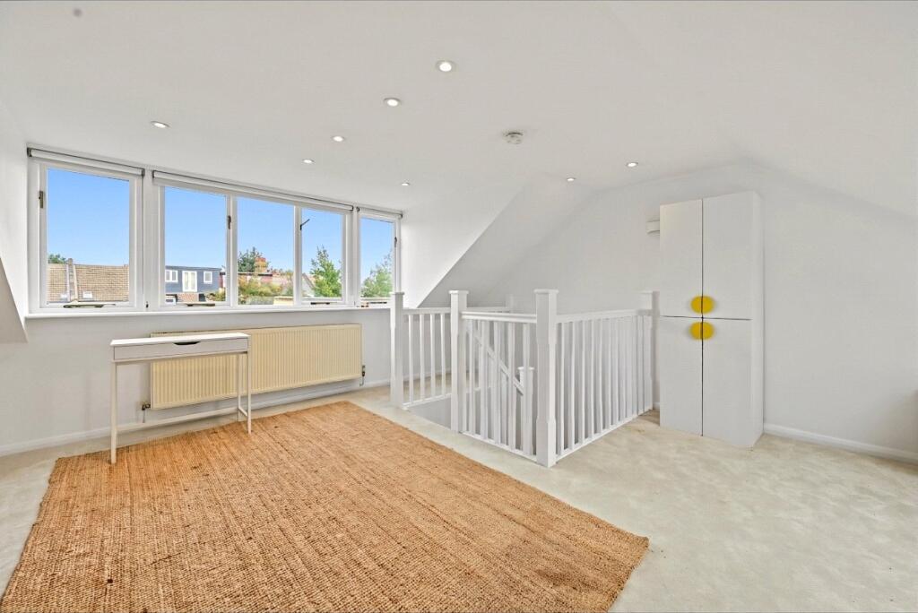 Apartment in London - View 5