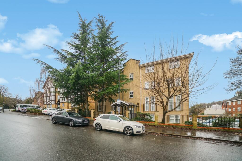 Main image of property: Birdhurst Road, South Croydon, CR2