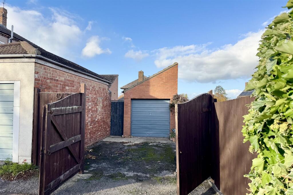 North Road, Darlington, DL1 3AF photo 2