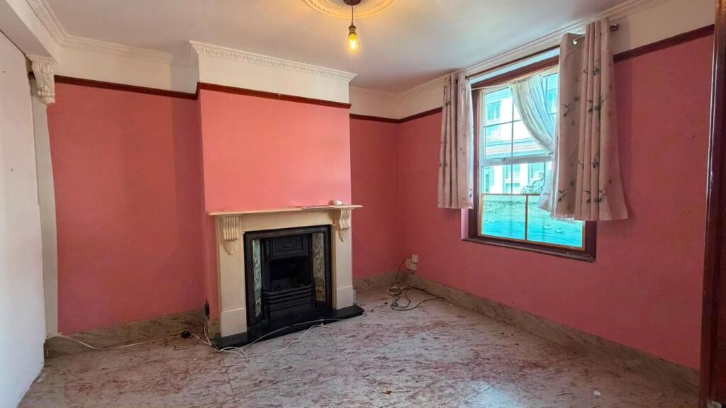 House in London - View 5
