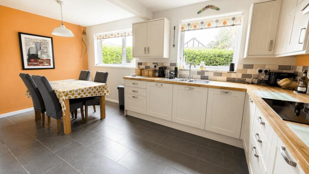House in Macclesfield, Cheshire East - More