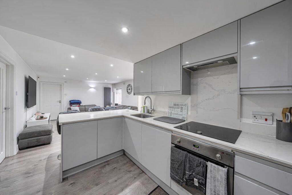 Apartment in Harrow - View 5