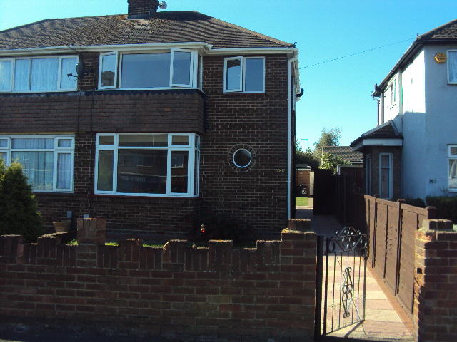 Main image of property: Sundon Park Road,
Leagrave,
Luton,
LU3