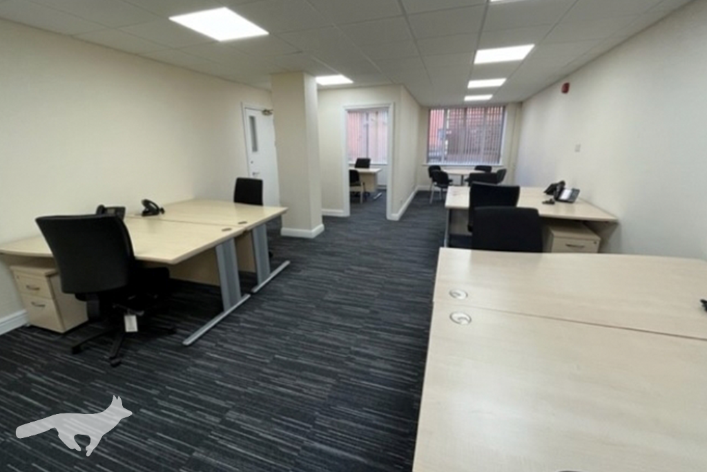 Office: > 10 desks