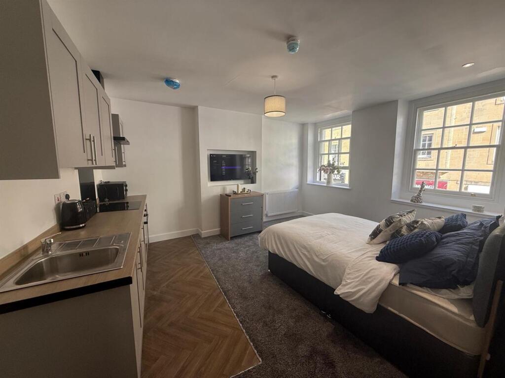 House in Nottingham - View 2
