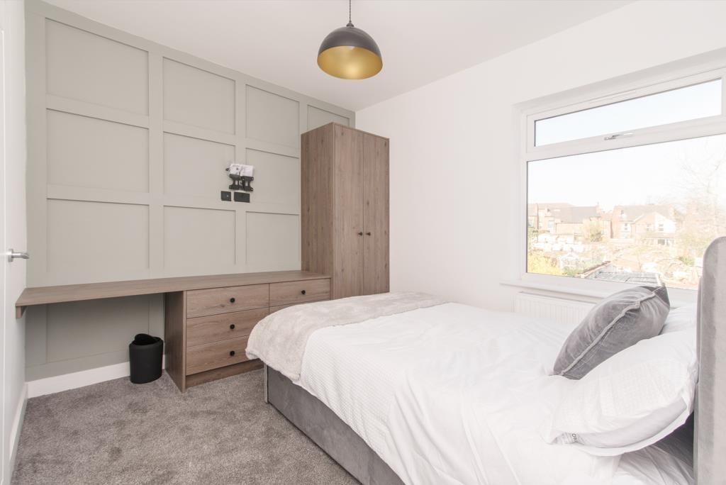 Main image of property: Elm Avenue, NG4