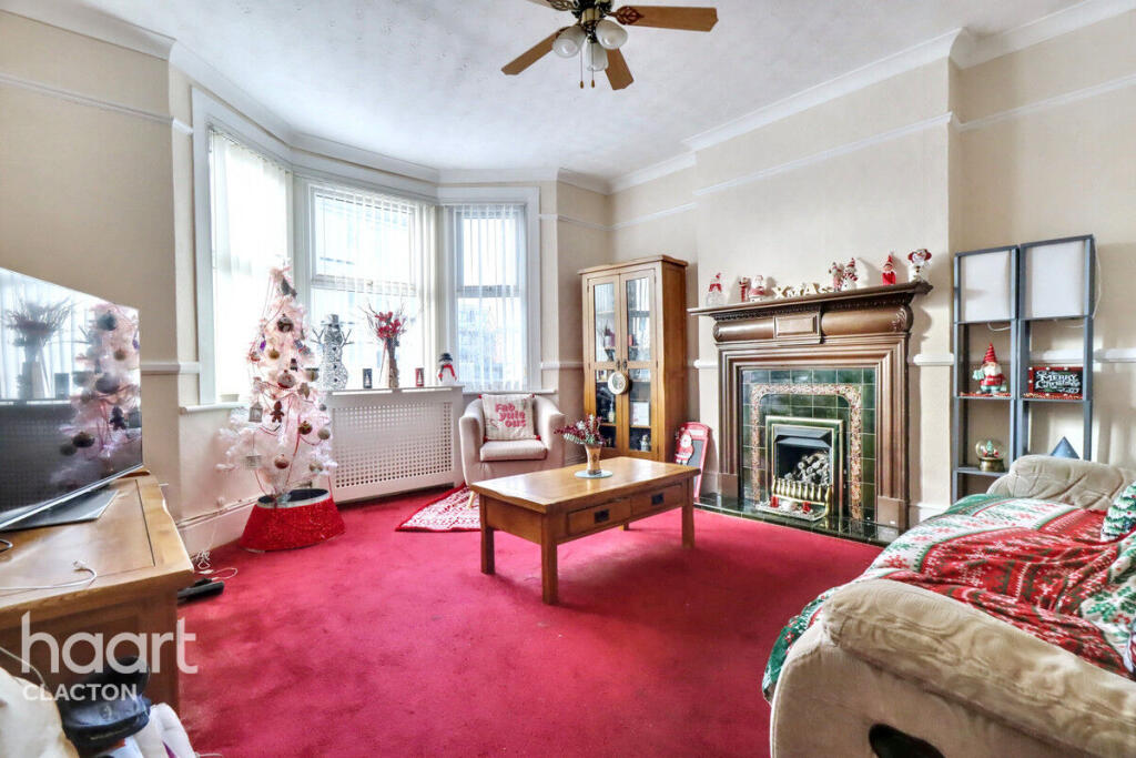 Wellesley Road, Clacton-On-Sea photo 2