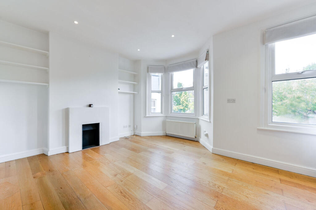 Apartment in London - View 2