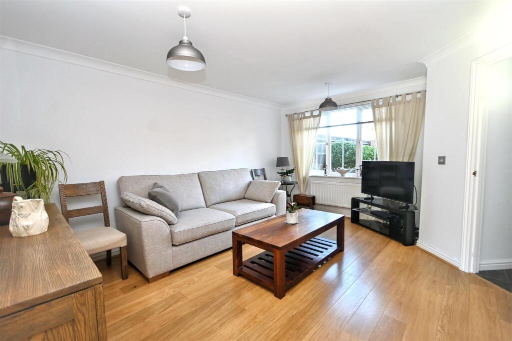 House in Eastbourne, Sovereign Harbour - View 2