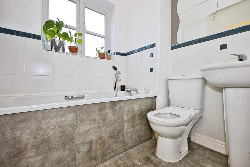 Additional image 17 of Nalder Close, Shepton Mallet