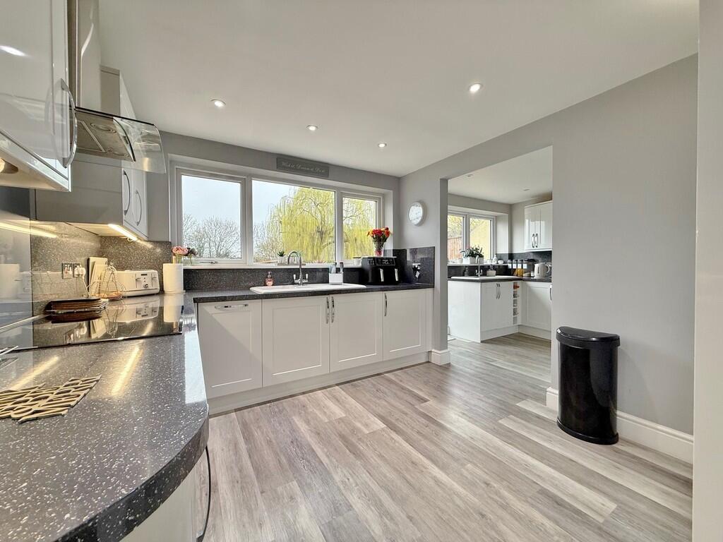 Pitreavie Road, Cosham photo 3
