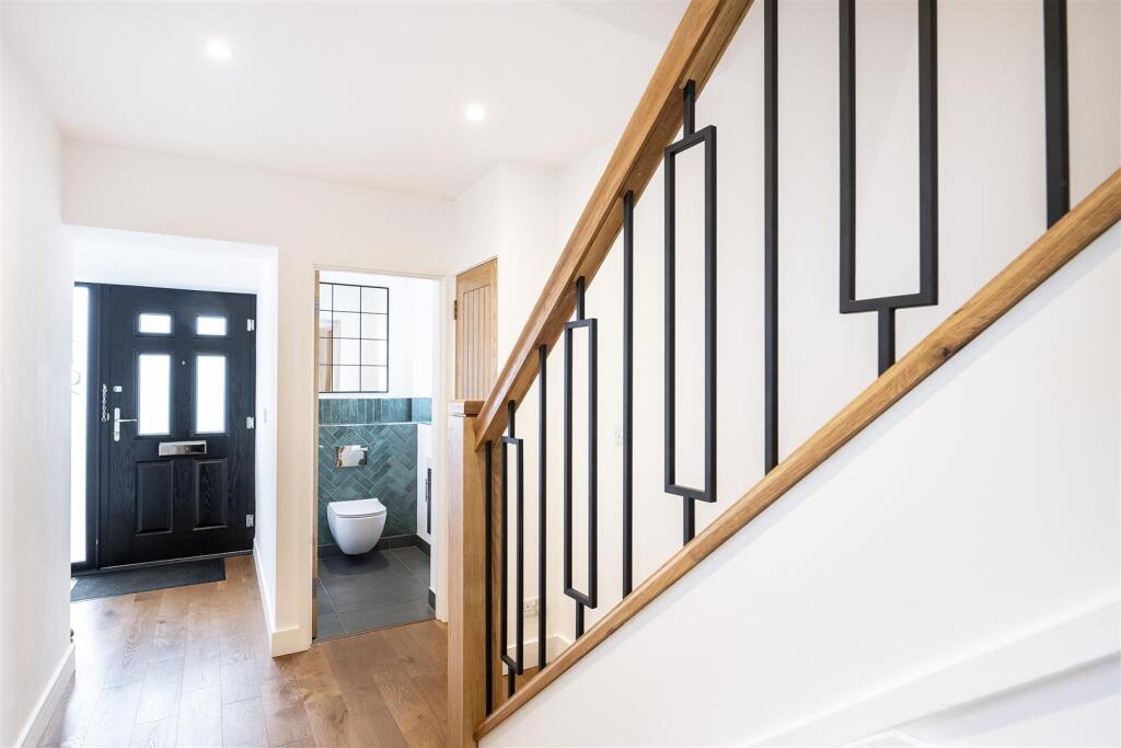 House in Harpenden, Roundwood - View 6