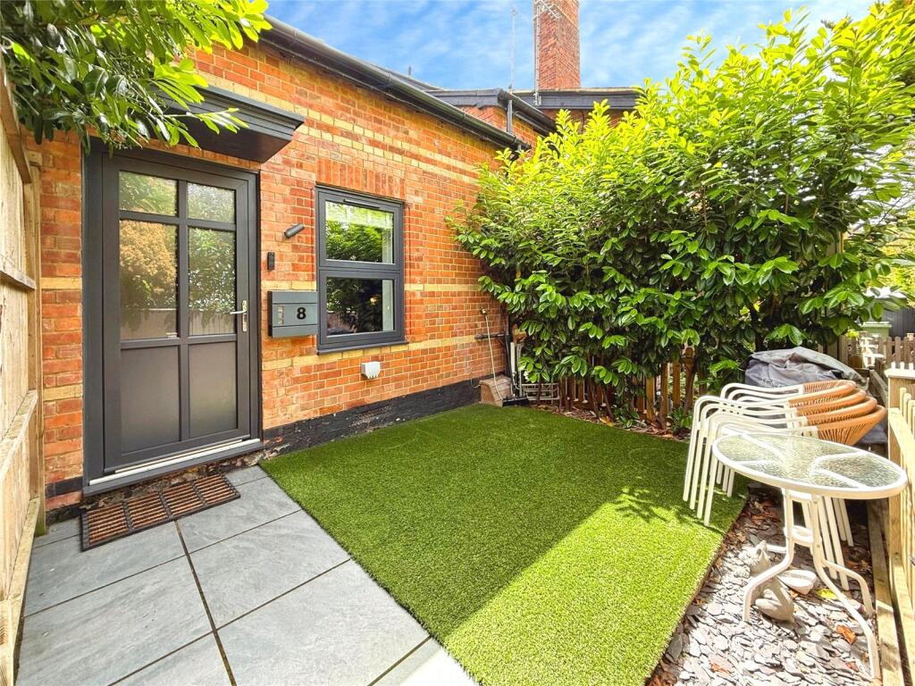 Main image of property: Scotland Hill, Sandhurst, Berkshire, GU47