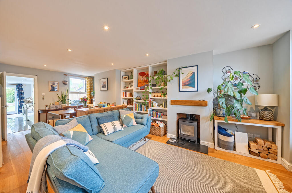 House in Oxford, Cowley - View 2