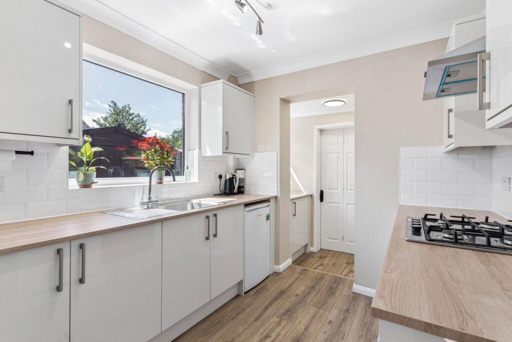 House in Dunstable, Central Bedfordshire - View 4