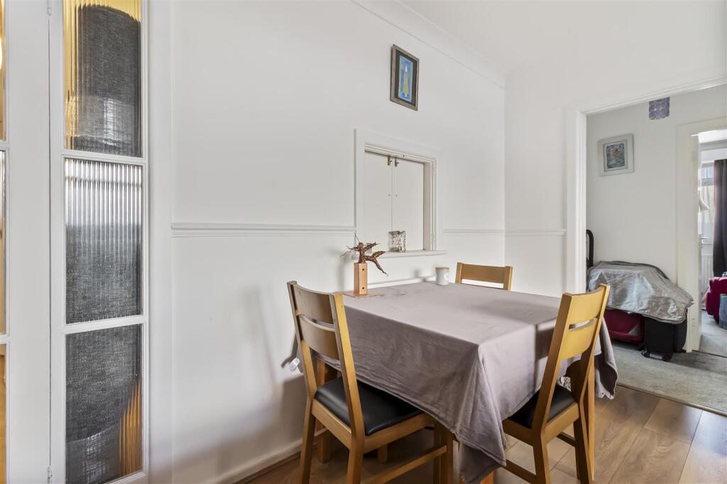 Apartment in Worthing, West Sussex - View 5