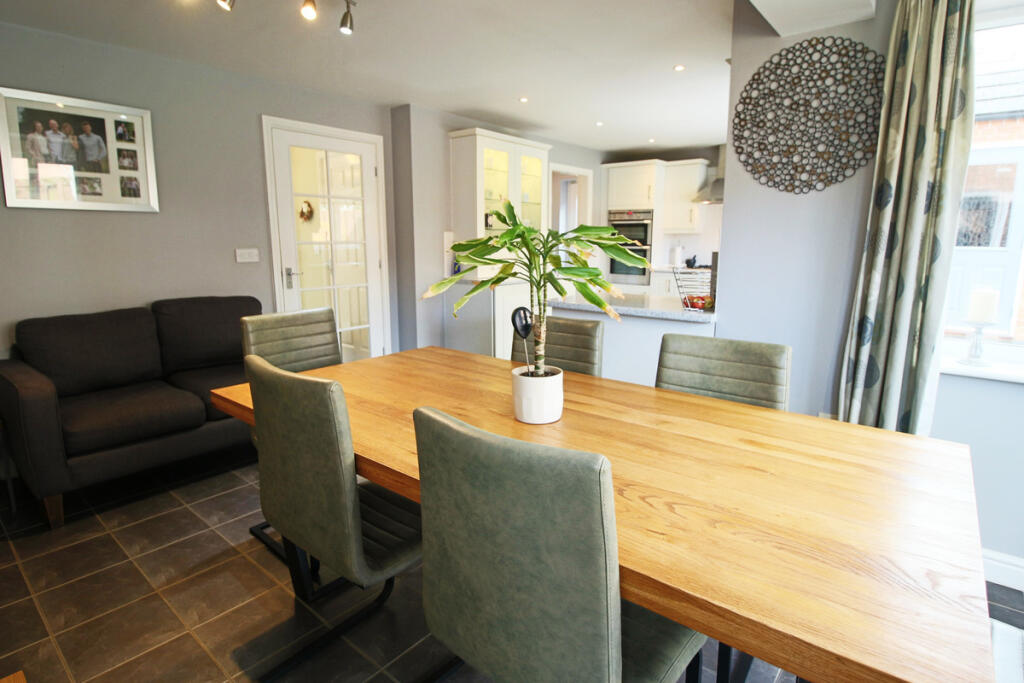 House in North Kesteven, Sleaford - More