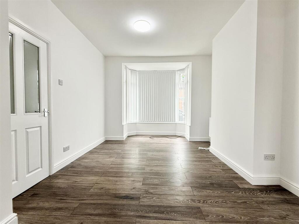House in Sandwell, West Midlands - View 2